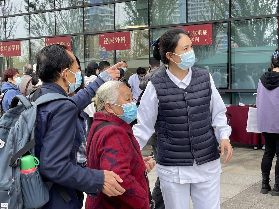 华西医院历史沿革与先驱地位揭秘，早期状况深度解析