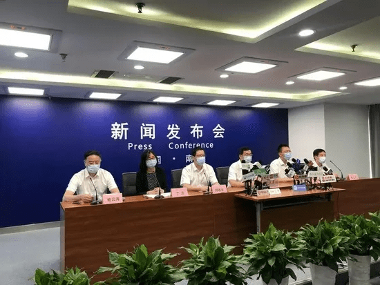 新疆新和疫情最早报道，挑战与希望并存并存之际的曙光初现