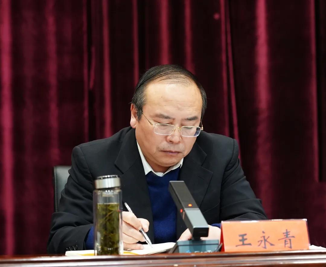唐献泰，引领时代风云的先驱人物新闻首报