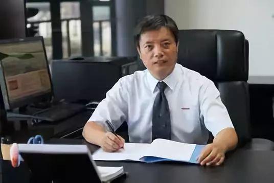 两会率先改革，推动变革助力发展进程